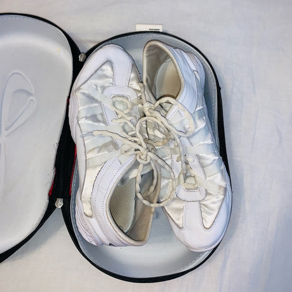 Nfinity cheer shoes